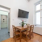 PlayGround Apartment